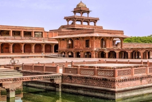 Delhi: 3 päivän Kultaisen kolmion kiertomatka hotelleineen