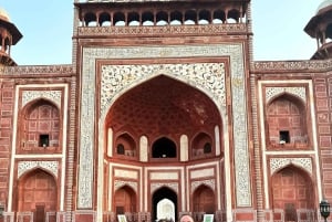 Delhi: 5 päivän Kultaisen kolmion retki saksankielisen oppaan kanssa