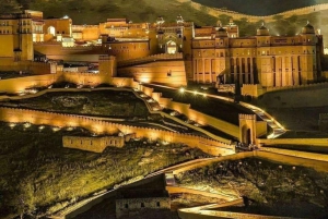 Da Delhi a Jaipur: tour privato di un giorno intero con guida per scoprire le attrazioni della città