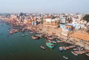 Oppdag den spirituelle essensen: Turen fra Delhi til Varanasi