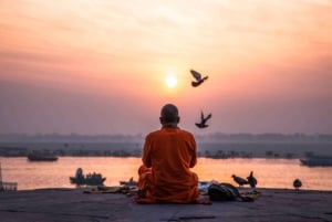 Oppdag den spirituelle essensen: Turen fra Delhi til Varanasi