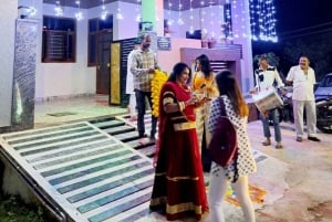 Celebração do Diwali com uma família local em Jaipur com jantar