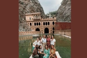 Escursione ad Abhaneri e al Tempio delle Scimmie da Jaipur