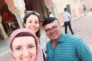 Experience Jaipur: Jewelry Making & Stone Cutting with Lunch