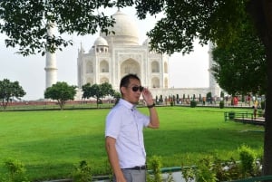 アグラ発：タージ・マハル、アグラ城、ベイビー・タージ ガイド付きツアー