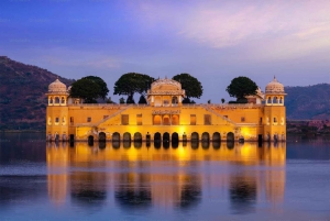 Z Delhi: 4-dniowa wycieczka 'Złoty Trójkąt i safari z tygrysami w Ranthambore