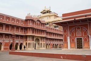 Visite privée d'une journée de Jaipur avec prise en charge à l'hôtel et retour