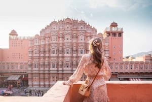 Из Дели: однодневный тур по Джайпуру на сверхбыстром поезде