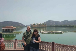 Fra Delhi til Jaipur: Privat dagsudflugt i bil