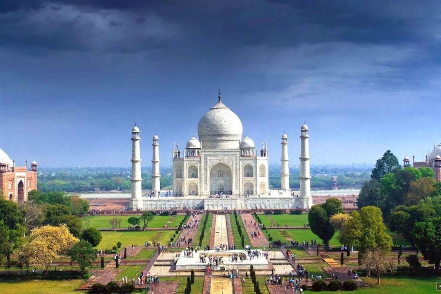 Delhistä: Päiväretki Taj Mahaliin, linnoitukseen ja Baby Tajille autolla