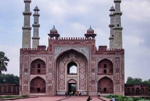Vanuit Delhi: dagtrip naar de Taj Mahal en het graf van Akbar zonder wachtrij