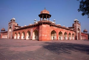 Vanuit Delhi: dagtrip naar de Taj Mahal en het graf van Akbar zonder wachtrij
