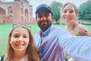 From Delhi/Agra: Taj Mahal, Agra Tour with Transfers & Lunch