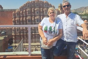 From Delhi : Visit Jaipur City, Same Day Return Tour By Car.