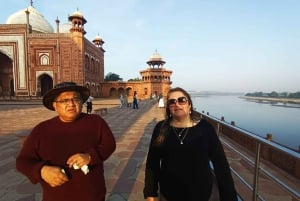 From Jaipur: 2 Day Taj Mahal Overnight Tour By Car