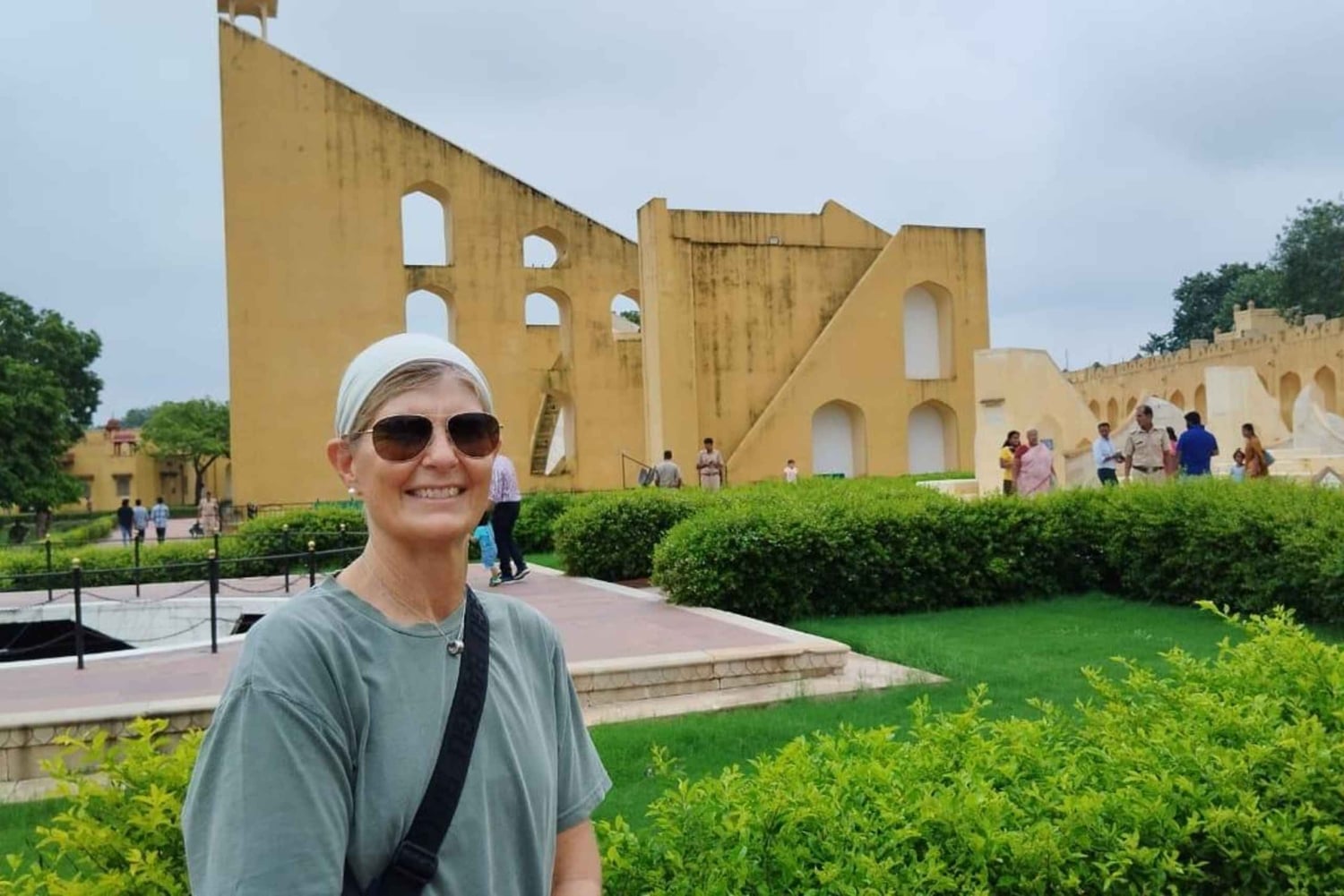 ジャイプールから地元のバザールで4時間のショッピングツアー