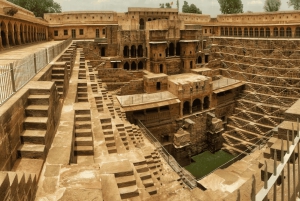 Von Jaipur aus: Tagestour zum Chand Baori und Bhangarh Fort