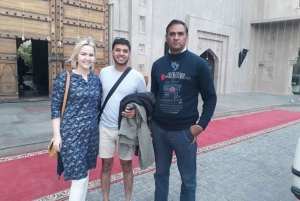 ジャイプル発：ガルタ寺院を訪れるプライベートジャイプル市内ツアーをご案内します