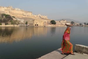 From Jaipur: Private Amber Fort, Jal Mahal and More Car Tour