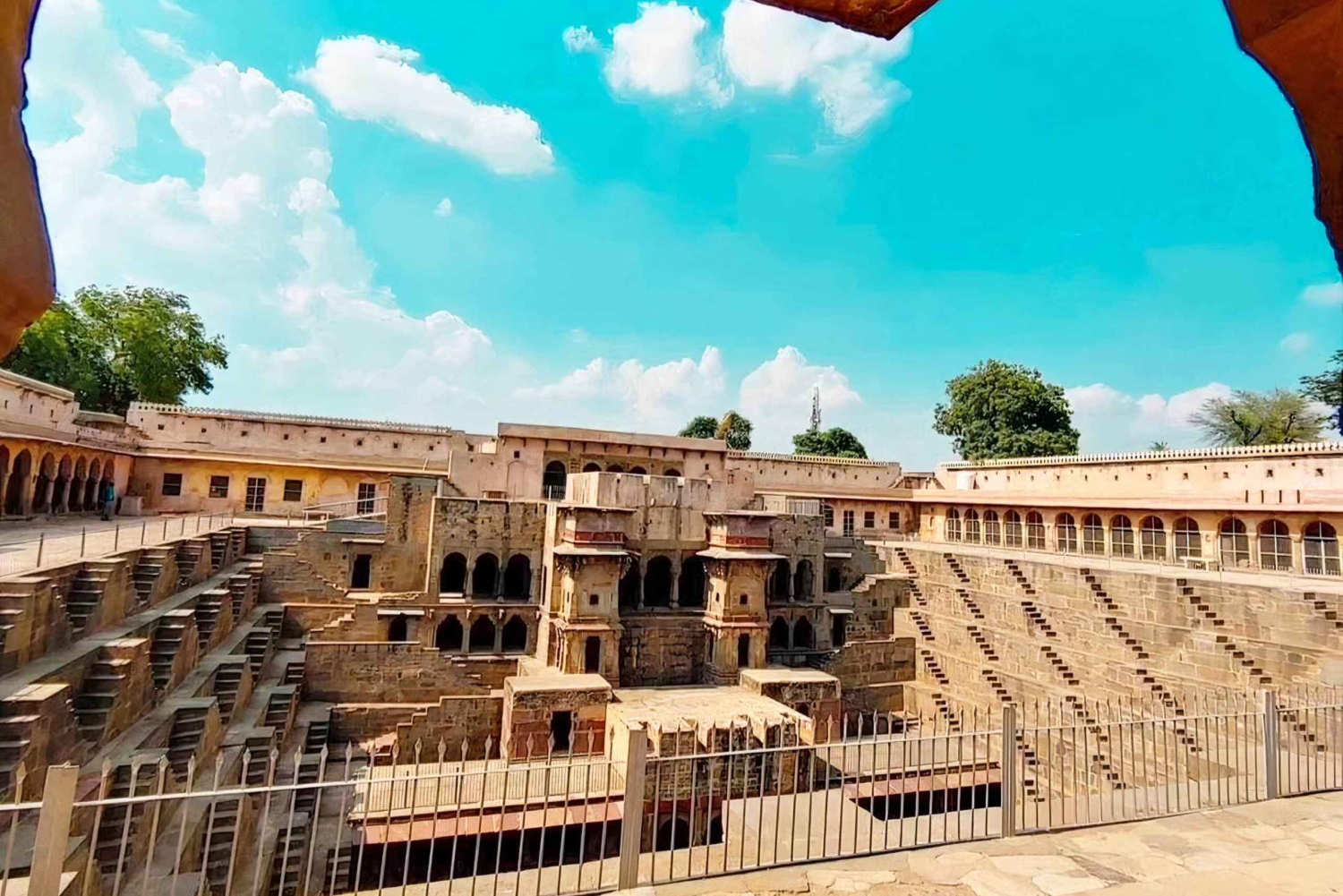 Z Jaipuru: 1-dniowa wycieczka do Abhaneri Chand Baori Stepwell