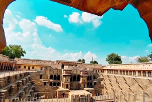Von Jaipur aus: Tagestour zum Abhaneri Chand Baori Stepwell
