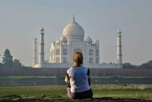 From Jaipur: Taj Mahal & Agra Private Day Trip