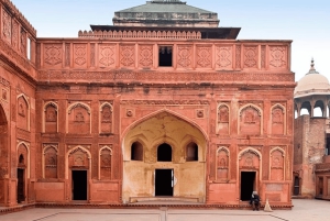 Из Джайпура: экскурсия по Тадж-Махалу и Агре на машине