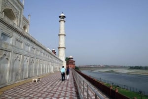 Desde Jaipur: tour al amanecer al Taj Mahal con traslado a Delhi.