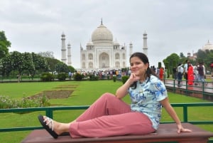 From Jaipur: Agra Day Trip with Taj Mahal & Agra Fort