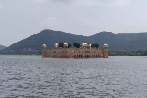 Из Нью-Дели: однодневная экскурсия по Джайпуру на сверхскоростном поезде