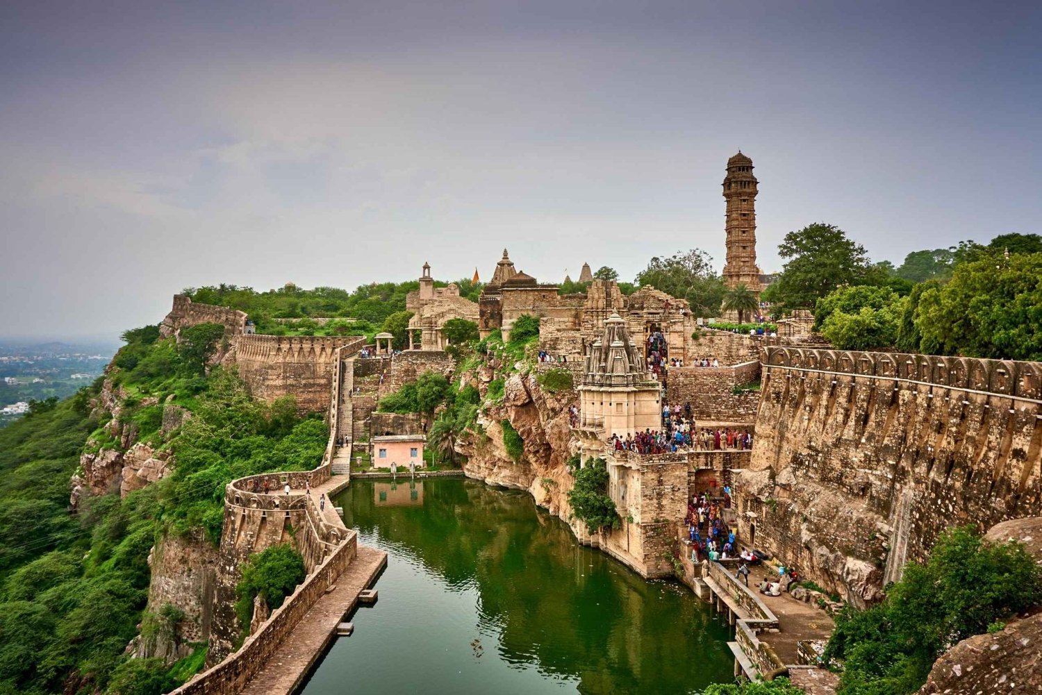 Da Udaipur a Jaipur: Tour di un giorno di Pushkar e Chittorgarh