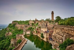 De Udaipur a Jaipur: Excursão de um dia a Pushkar e Chittorgarh