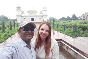 Triangolo d'oro con Ranthambore e Sariska: tour safari di 5 giorni