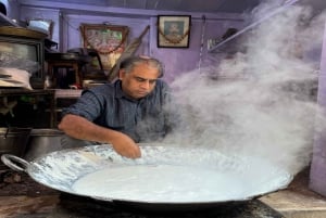 Paseo por el Patrimonio y Degustación de Comida Callejera en Jaipur