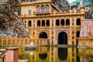 Скрытые жемчужины Джайпура с местным жителем (экскурсия на полдня в автомобиле переменного тока)