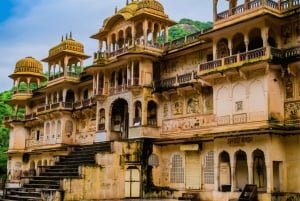 Скрытые жемчужины Джайпура с местным жителем (экскурсия на полдня в автомобиле переменного тока)