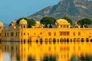 From Delhi: 3-Day Golden Triangle Tour with Hotels