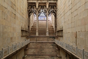 Jaipur: Abhaneri Stepwell and Harshat Mata Temple Tour