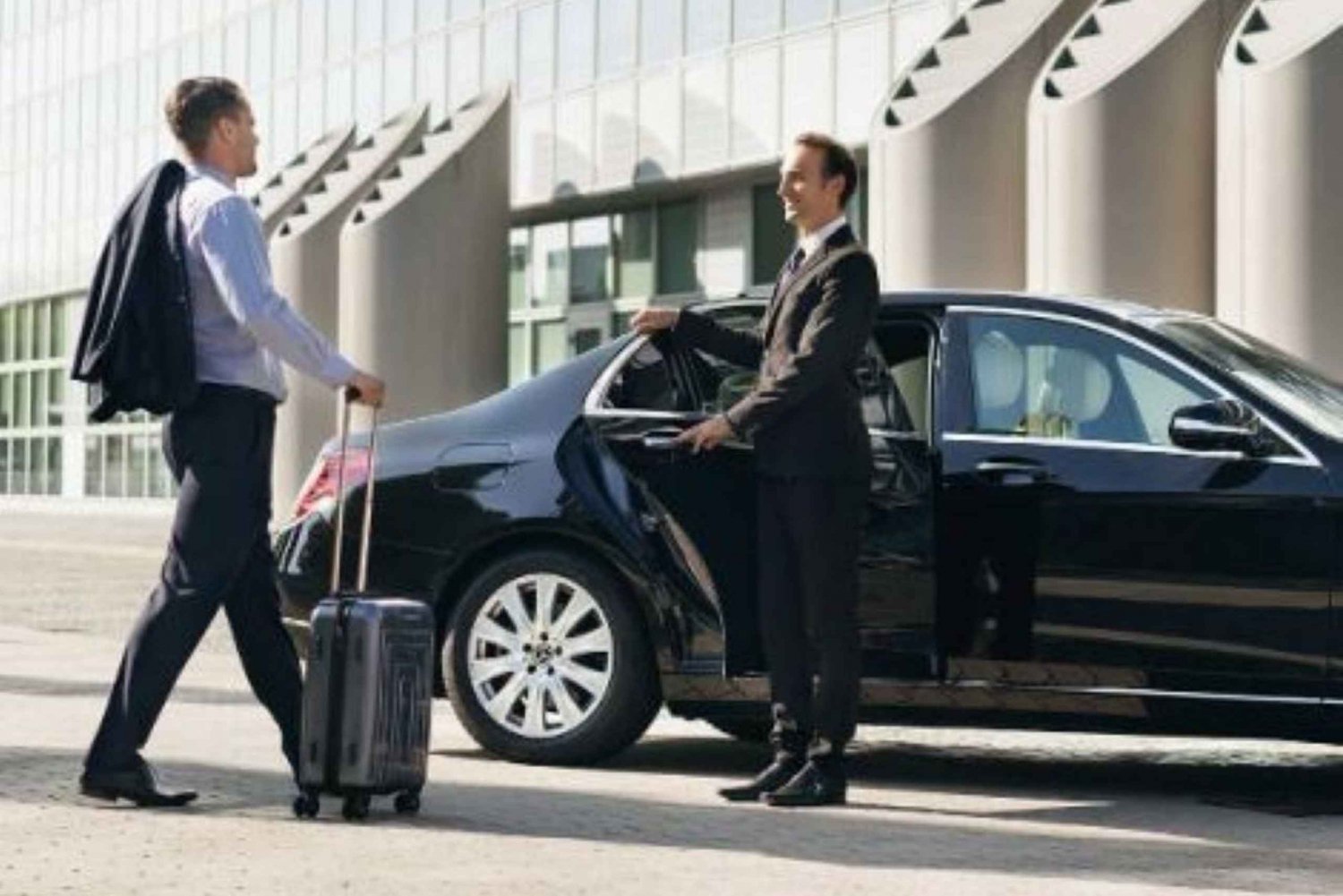Jaipur : Service d'accueil à l'aéroport en voiture privée.