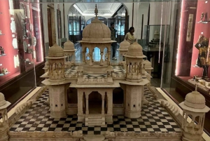 Jaipur: Albert Hall Museum Guided Tour with Entry Ticket