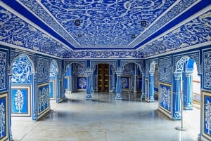 Jaipur: Privat byrundvisning med bil, guide, billetter og frokost