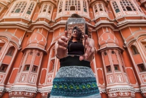 Jaipur: Amber Fort Full or Half-Day Guided Tour by Car