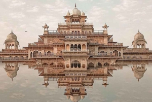 Jaipur: Amber Fort Full or Half-Day Guided Tour by Car
