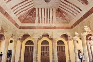 Jaipur: Amber Fort, Stepwell & Blind Love Temple Guided Tour