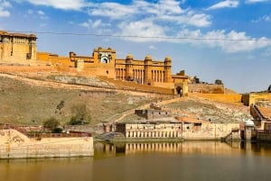 Jaipur: Amber Fort Guided Tour and Entry Ticket