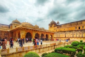 Jaipur: Amber Fort Guided Tour and Entry Ticket