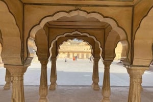 Jaipur: Amber Fort Guided Tour and Entry Ticket
