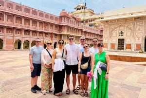 Jaipur: City Tour Full-Day Sightseeing with Guide