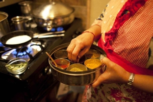 Jaipur: Clase de cocina en casa de la familia anfitriona durante 3 horas