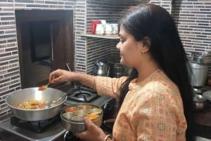 Jaipur: Aula de culinária com uma família local